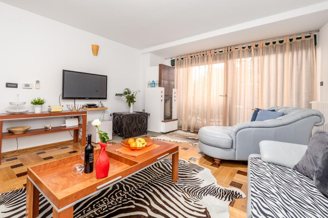 Lux Apartmani โอปาติยา ภายนอก รูปภาพ