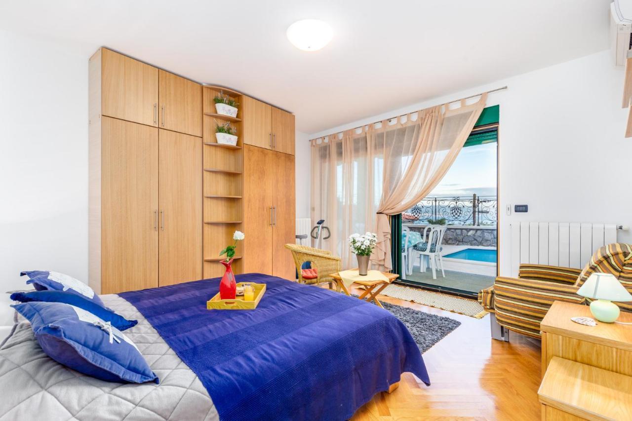 Lux Apartmani โอปาติยา ภายนอก รูปภาพ