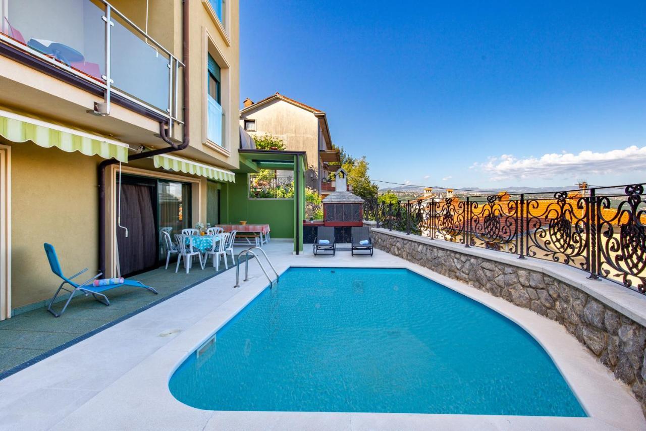 Lux Apartmani โอปาติยา ภายนอก รูปภาพ
